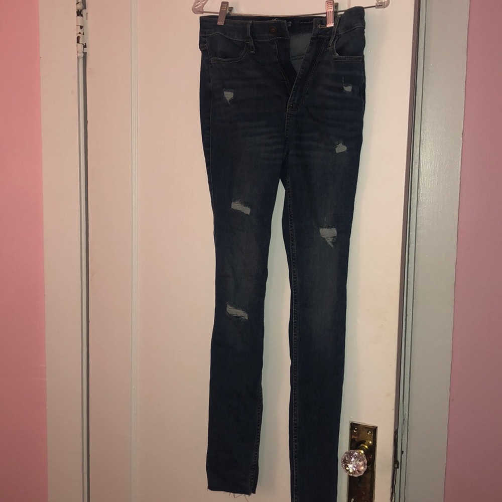Hollister high rise waisted ripped jean